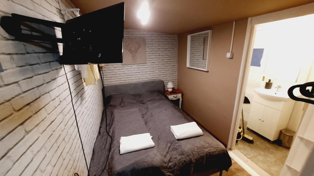Hi-Bp Garden City Batsanyi Tiny House Near The City Train With Free Parking Budapest Eksteriør billede