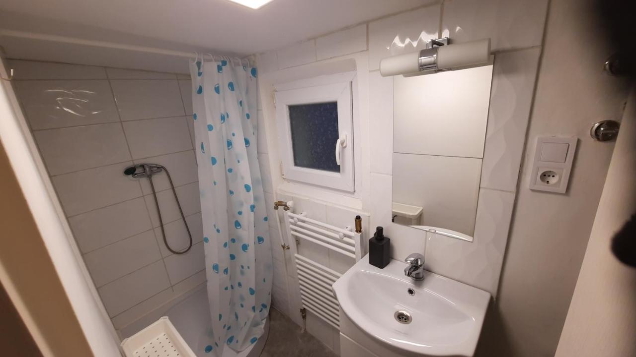 Hi-Bp Garden City Batsanyi Tiny House Near The City Train With Free Parking Budapest Eksteriør billede