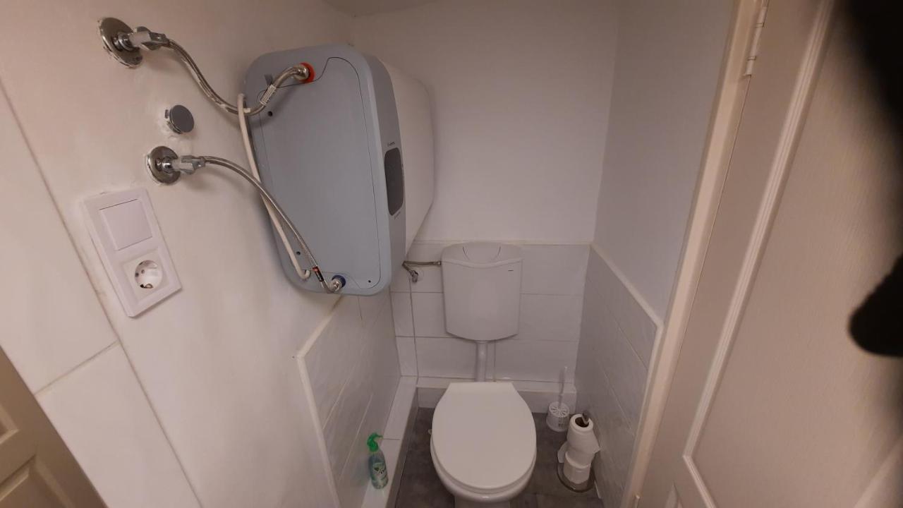 Hi-Bp Garden City Batsanyi Tiny House Near The City Train With Free Parking Budapest Eksteriør billede