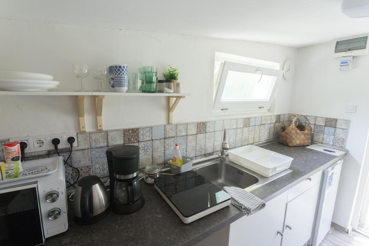 Hi-Bp Garden City Batsanyi Tiny House Near The City Train With Free Parking Budapest Eksteriør billede